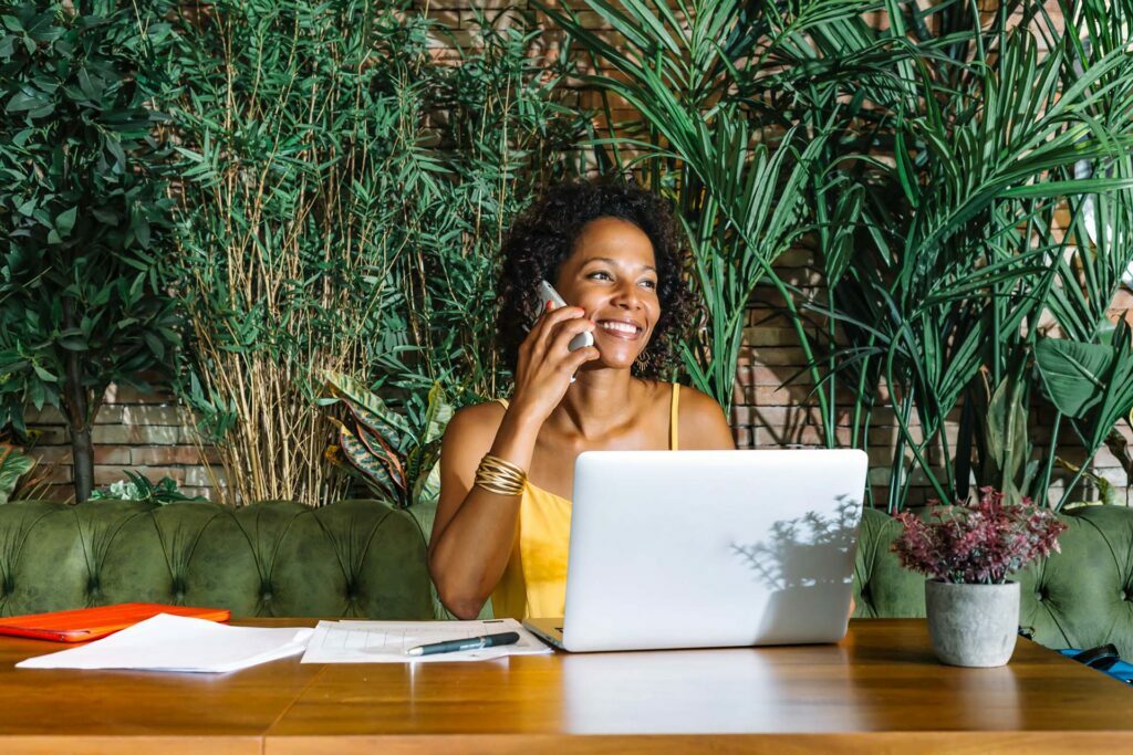 La mezcla asombrosa: Viajeros de negocios y espacios de trabajo en hoteles 4 viajeros corporativos, viajeros de ocio, espacios de trabajo de hoteles, millennials, generación z, millennials versus generación z, millenials vs generación z,