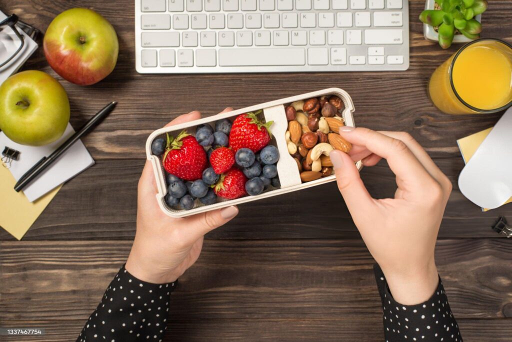 Good snacks for hotel room, Good snacks for hotel rooms, guest experience, Good snacks, Trail mix