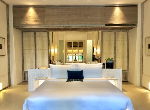 7 Ways to Create Memorable Experiences This Christmas in Lagos: The Role of Lagos Luxury Hotels 1 ime ụlọ ime ụlọ okomoko nwere ọmarịcha arịa ụlọ mara mma site na ebe a na-aga ije